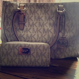 MK Purse & Wallet